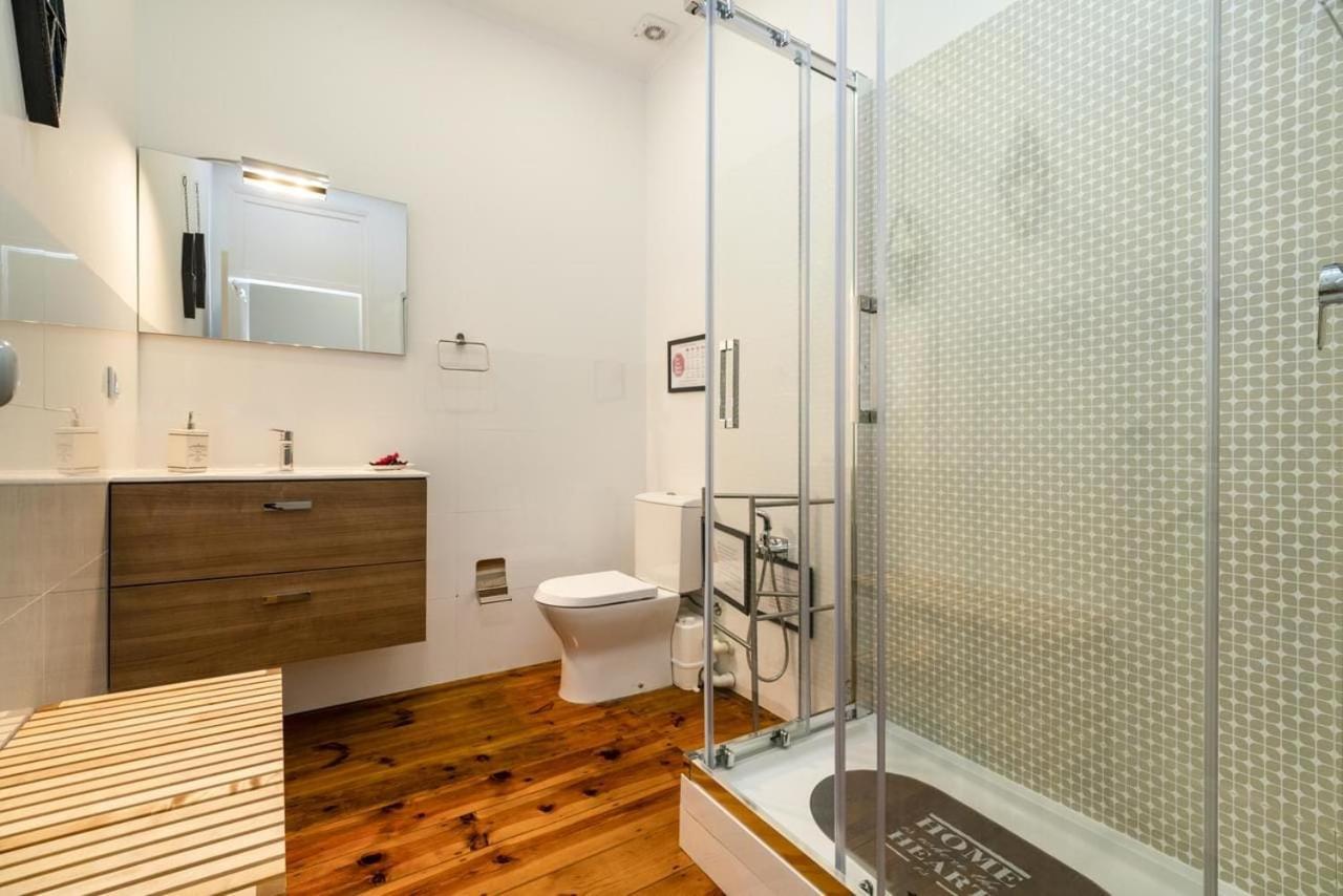 Retro M2 R4 - Lovely Double With Shared Bathroom Gasthof *